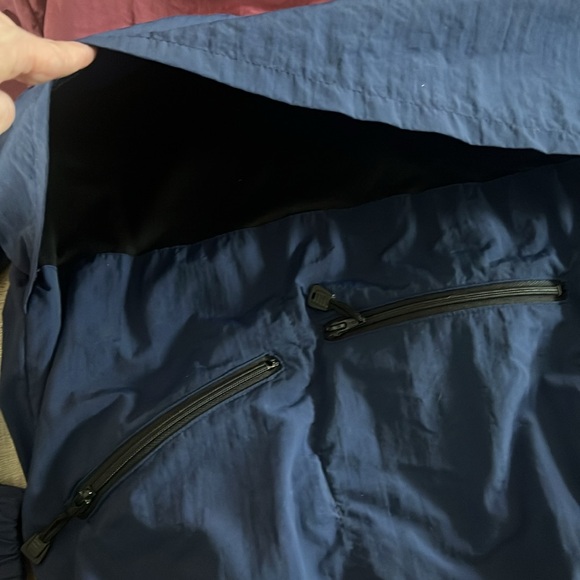 Vintage Windbreaker - Picture 6 of 9